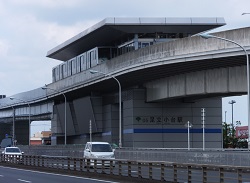 足立小台駅