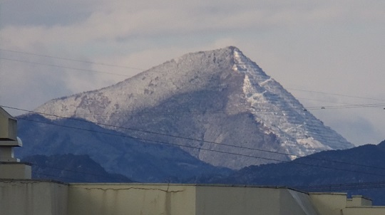 雪の武甲山